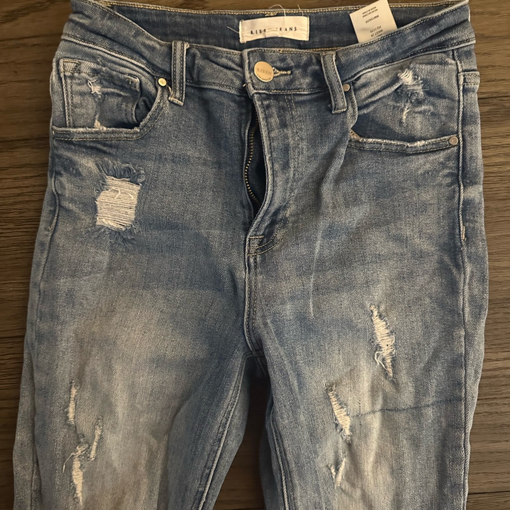 Risen Jeans Ankle Cropped Distressed Jeans